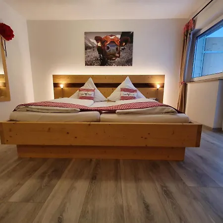 Zum Hirschen Guest house Furtwangen