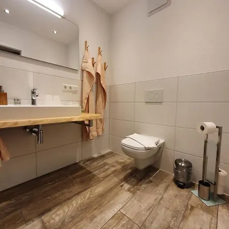 Zum Hirschen Gæstehus 3*